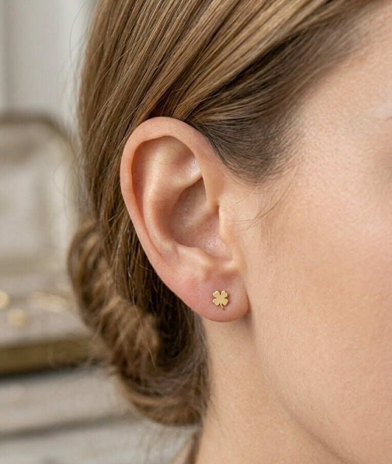 Yonca 14 Ayar Altın Küpe