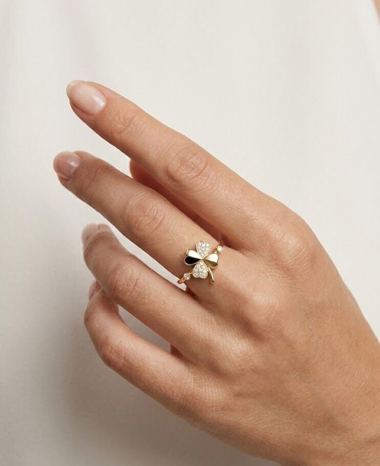 Taşlı Yonca 14 Ayar Altın Yüzük