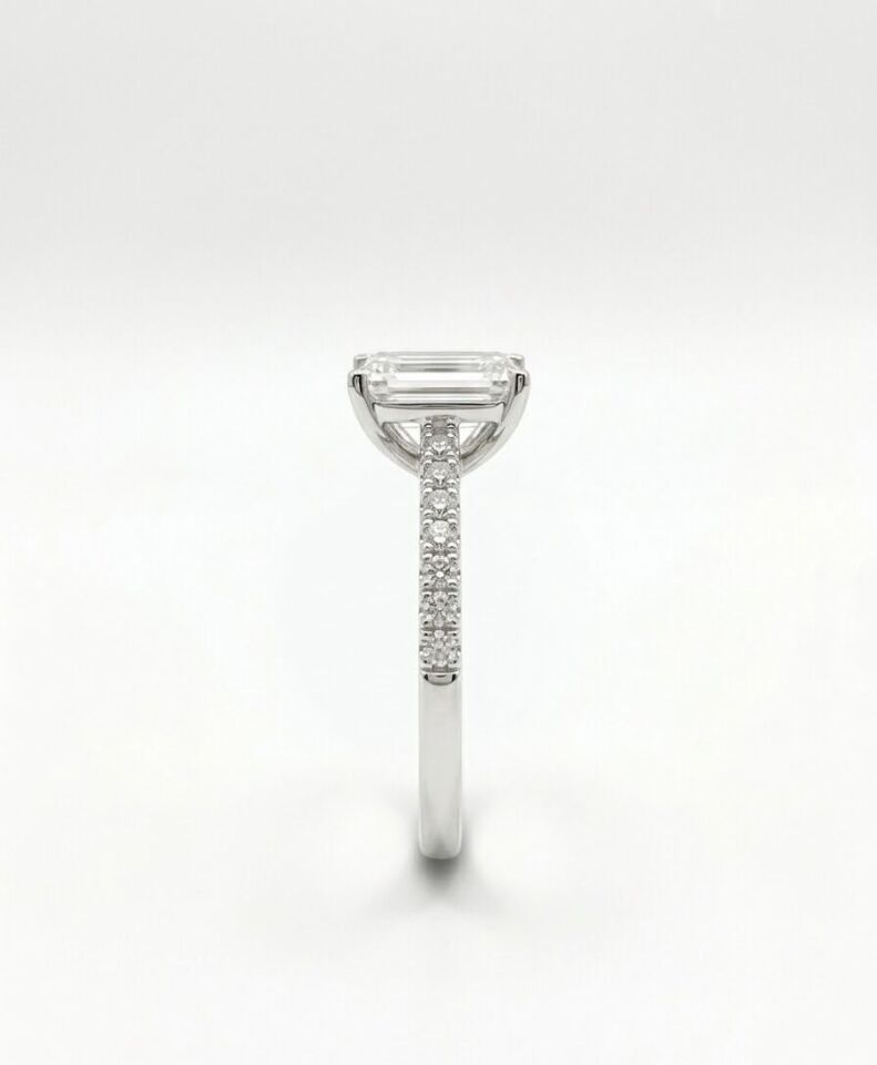 Emrald Tek Taş Pırlanta Yüzük